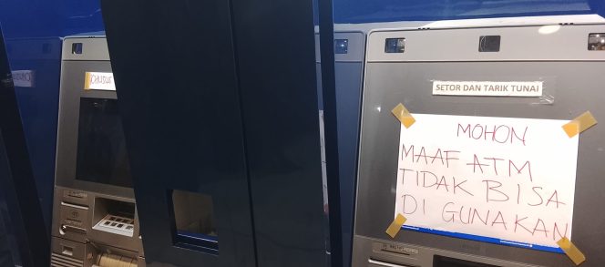 
					Masyarakat Serui Keluhkan Pelayanan ATM Bank Mandiri dan BNI