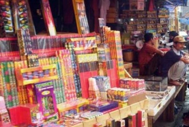 
					Penjualan Kembang Api di Pasar Serui Tidak Seramai Tahun Lalu