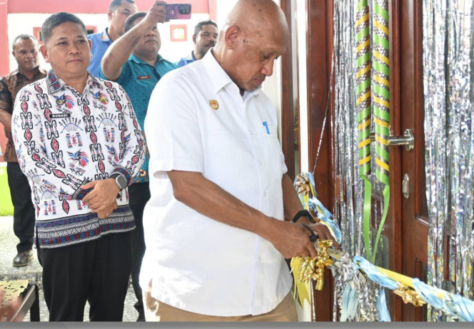 
					Perkuat Tata Kelola Keuangan, Bupati Mansnembra Resmikan Gedung Arsip BPKAD