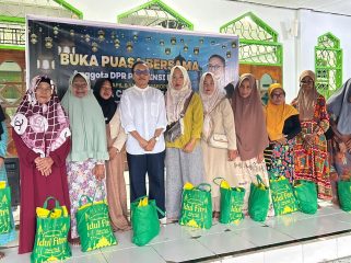 Anggota DPR Papua Graha Christie Mambay Hadiri Buka Puasa Bersama, Serap Aspirasi Warga di Momen Reses