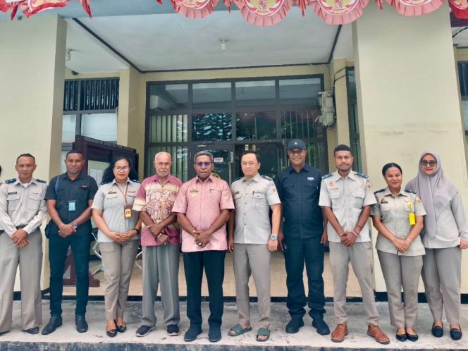 
					Bupati Waropen Koordinasi Sertipikasi Aset di Kantor Pertanahan Yapen