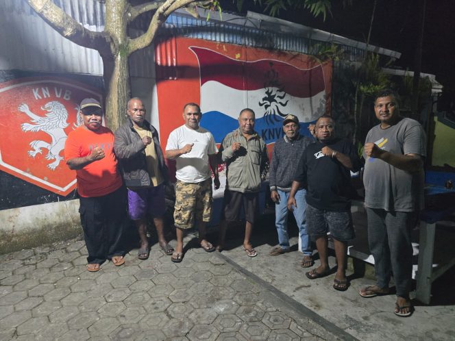 
					Matangkan Persiapan Konvoi Piala Dunia 2026, Serui Netherlands Fans Club Gelar Rapat Teknis