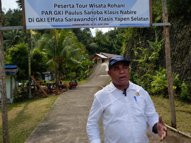 
					Fridolin Warkawani Turun Langsung Dukung Tour Wisata Rohani PAR GKI Sanoba, Salurkan Bantuan untuk Panitia di Sarwandori